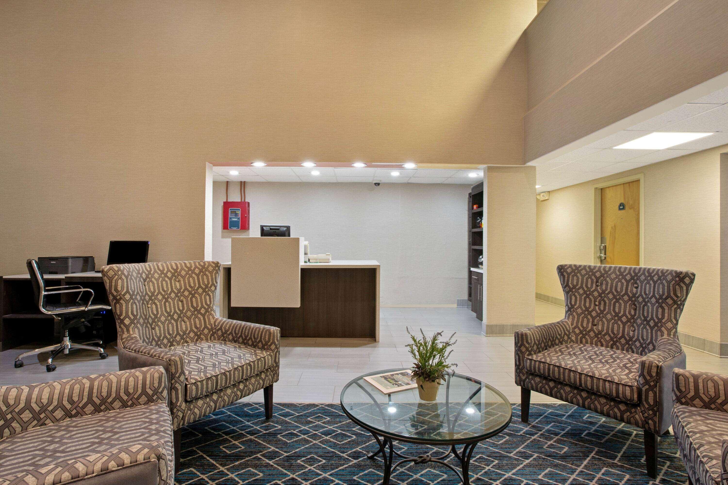 La Quinta Inn By Wyndham Radford Dış mekan fotoğraf