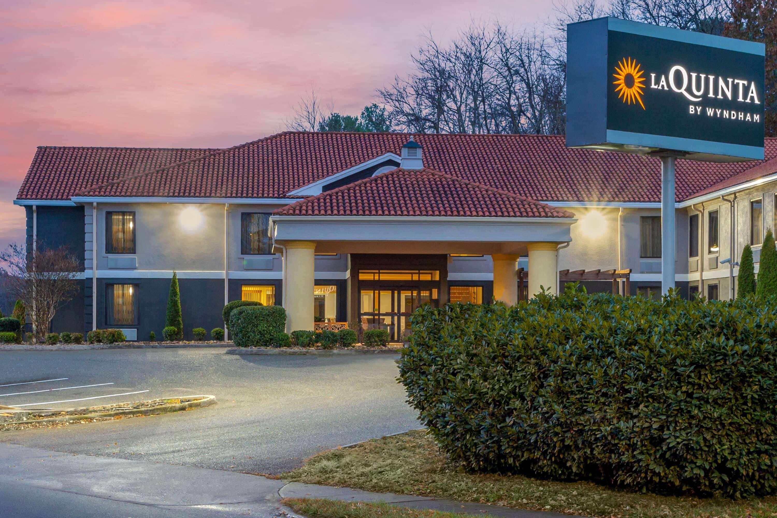 La Quinta Inn By Wyndham Radford Dış mekan fotoğraf